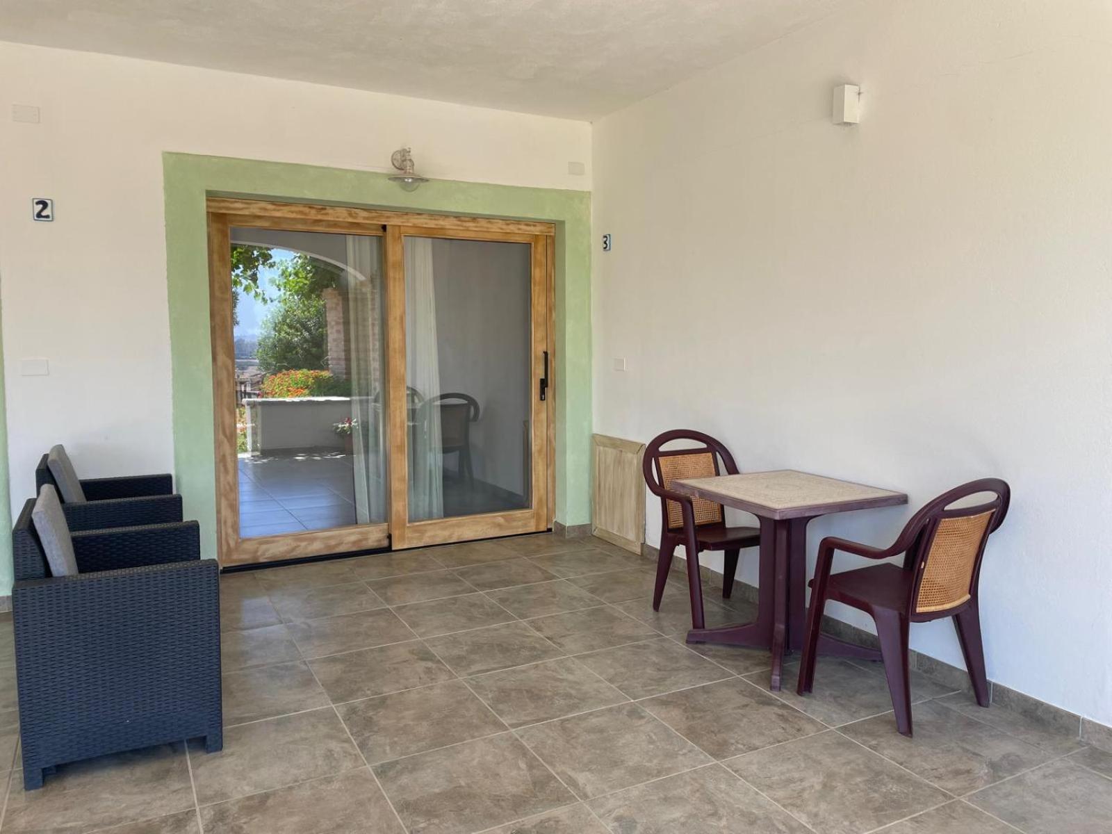 Hotel Essenza Di Mirto Ла-Калетта Номер фото