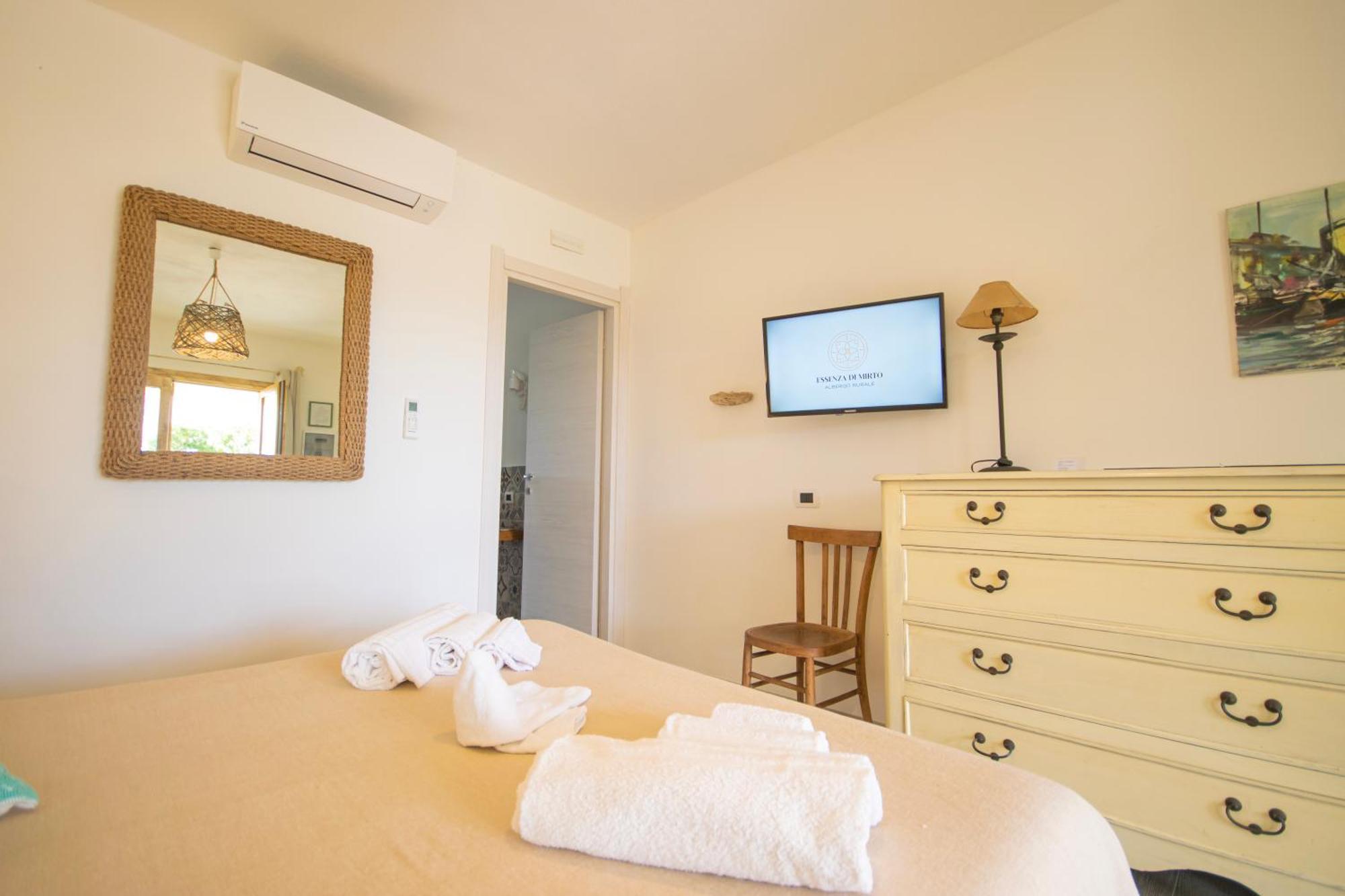 Hotel Essenza Di Mirto Ла-Калетта Экстерьер фото