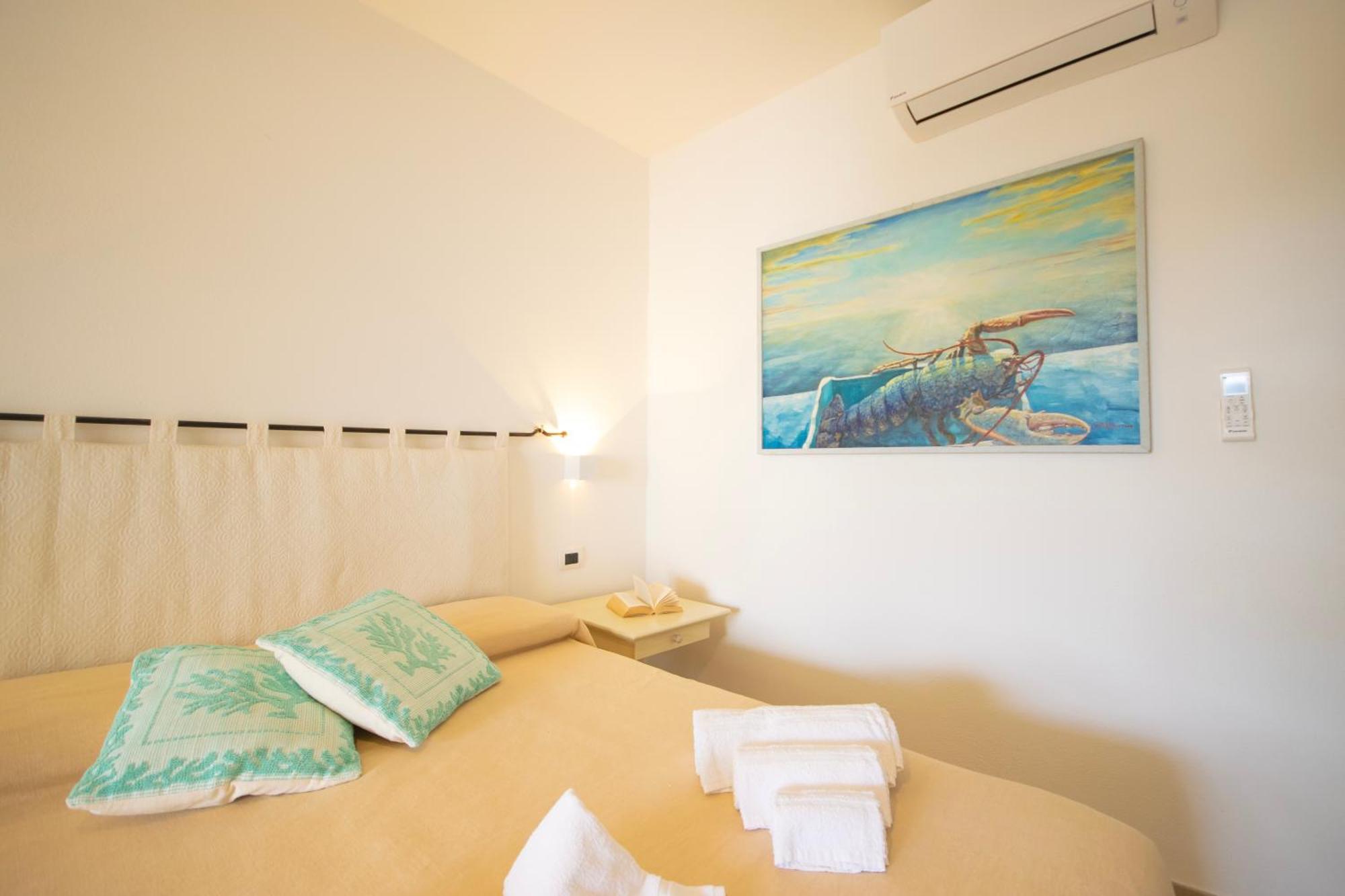 Hotel Essenza Di Mirto Ла-Калетта Экстерьер фото