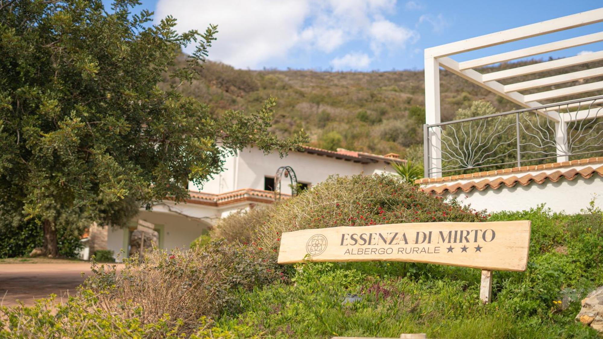 Hotel Essenza Di Mirto Ла-Калетта Экстерьер фото